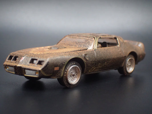1979 79 PONTIAC FIREBIRD TRANS AM T/A BARN FIND  1:64 SCALE  DIECAST MODEL CAR