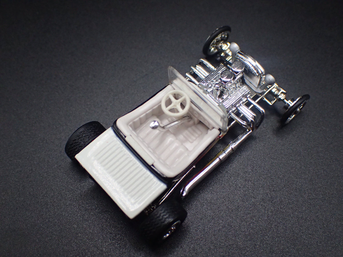 1923 23 FORD T-BUCKET HOT ROD BLACK 1:64 SCALE COLLECTIBLE DIECAST MODEL CAR
