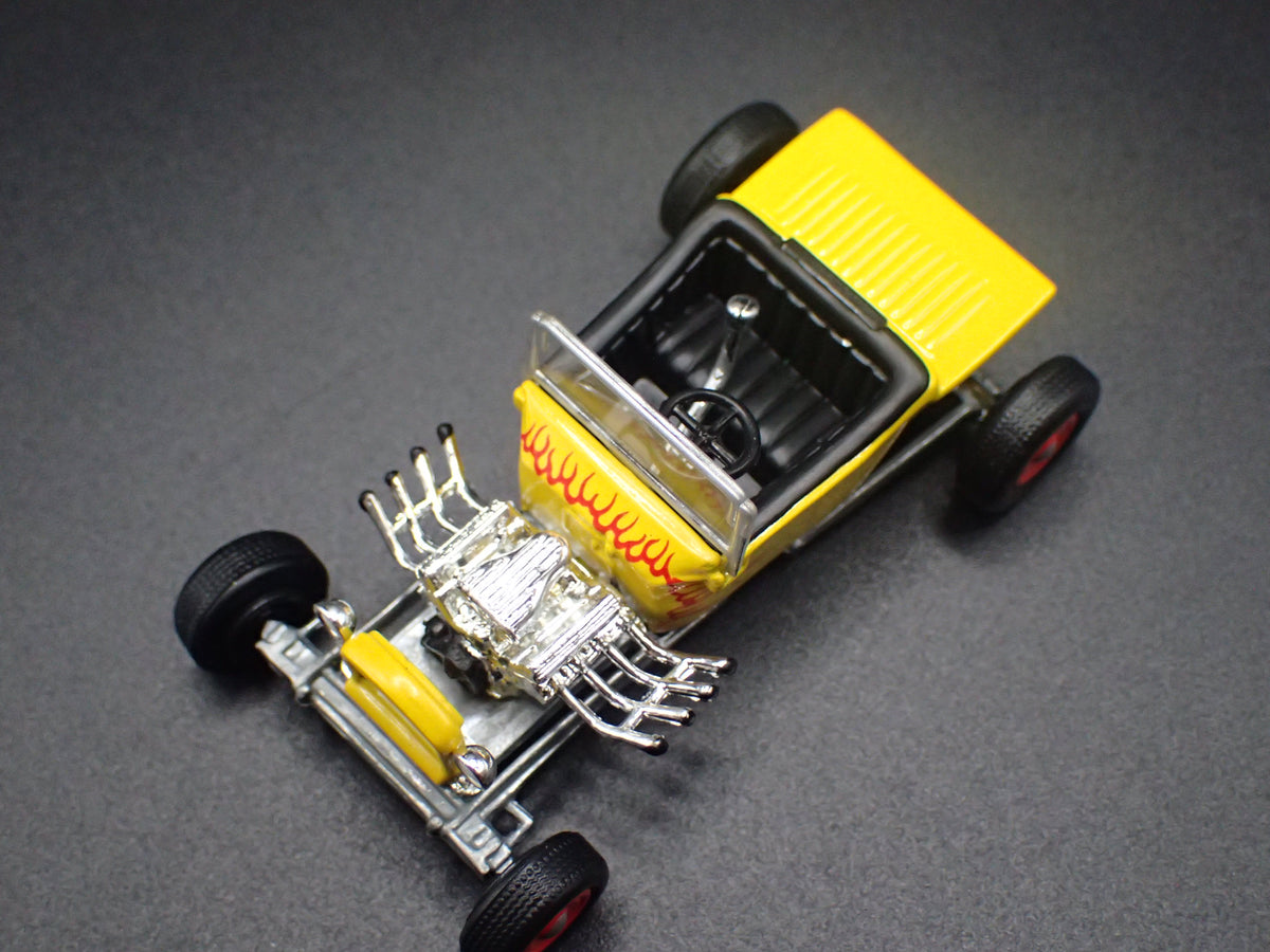 1923 23 FORD T-BUCKET HOT ROD YELLOW 1:64 SCALE COLLECTIBLE DIECAST MODEL CAR