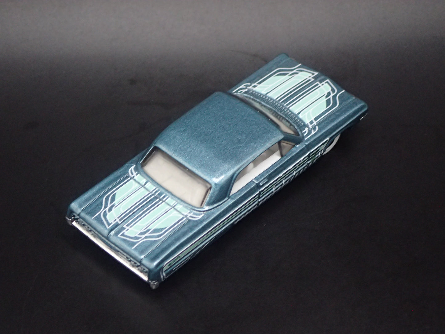 1964 64 CHEVY CHEVROLET IMPALA  1:64 SCALE DIORAMA DIECAST MODEL CAR