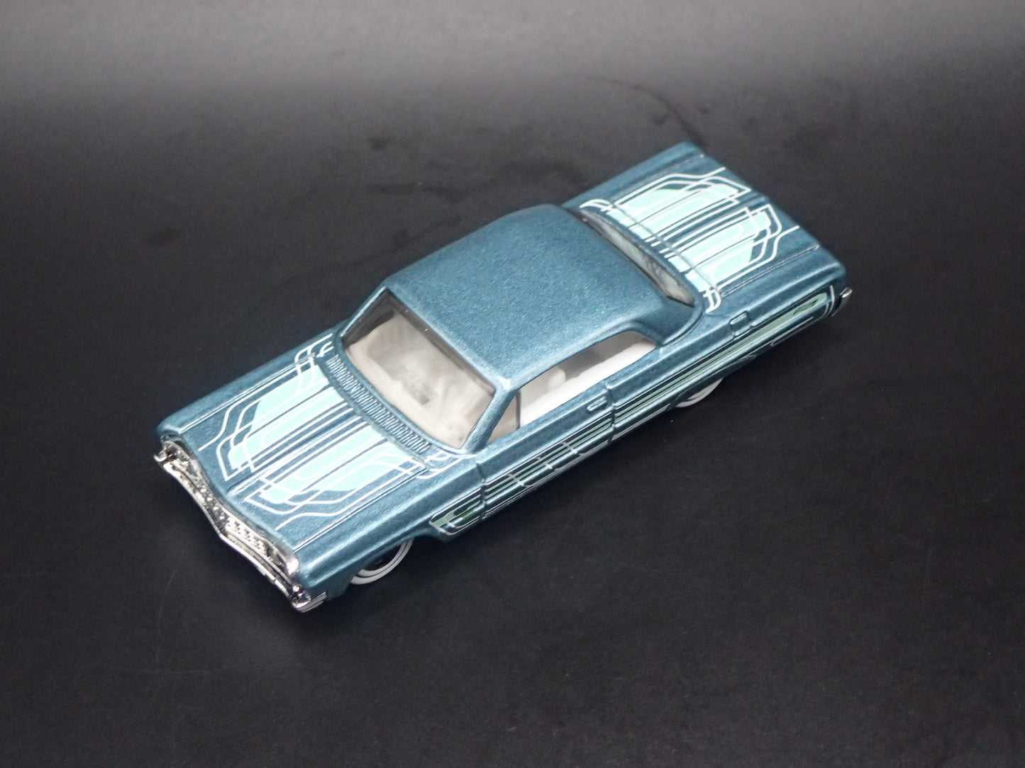 1964 64 CHEVY CHEVROLET IMPALA  1:64 SCALE DIORAMA DIECAST MODEL CAR
