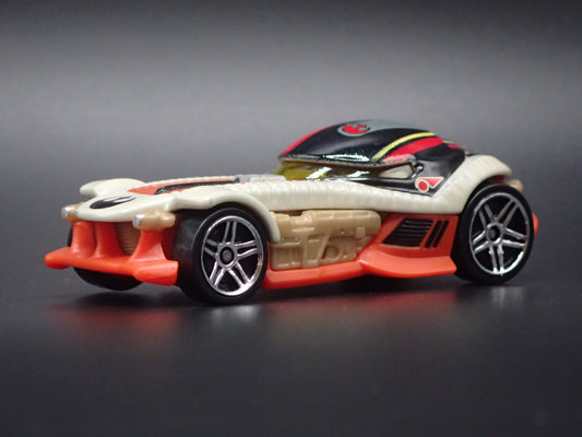 POE DAMERON STAR WARS 1/64 SCALE COLLECTIBLE DIORAMA DIECAST MODEL CAR