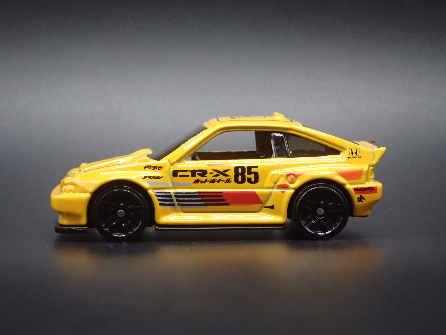 1984-1987 HONDA CRX YELLOW 1:64 SCALE COLLECTIBLE DIORAMA DIECAST MODEL CAR