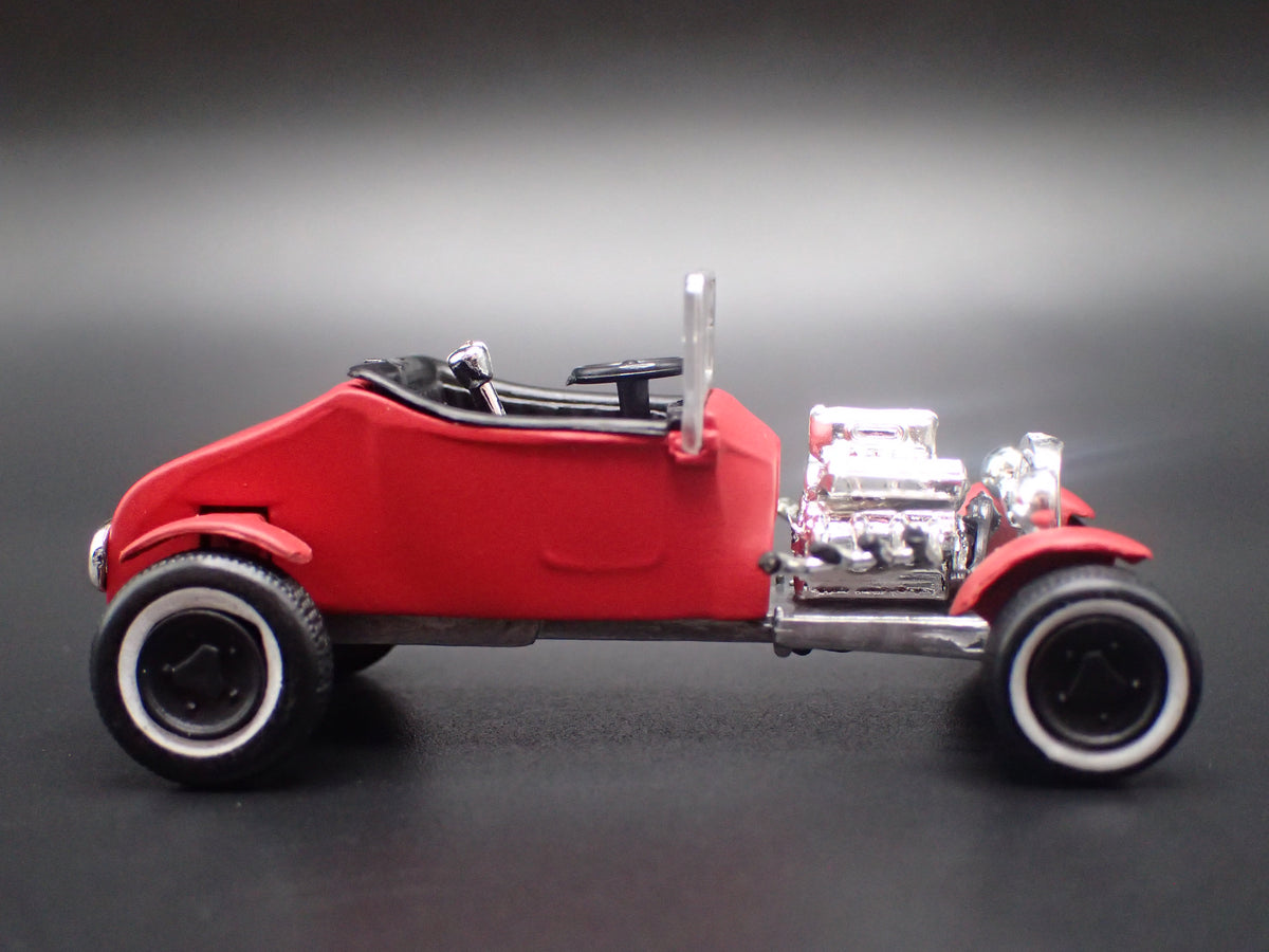 1927 27 FORD MODEL T ROADSTER HOT ROD 1:64 SCALE COLLECTIBLE DIORAMA DIECAST MODEL CAR