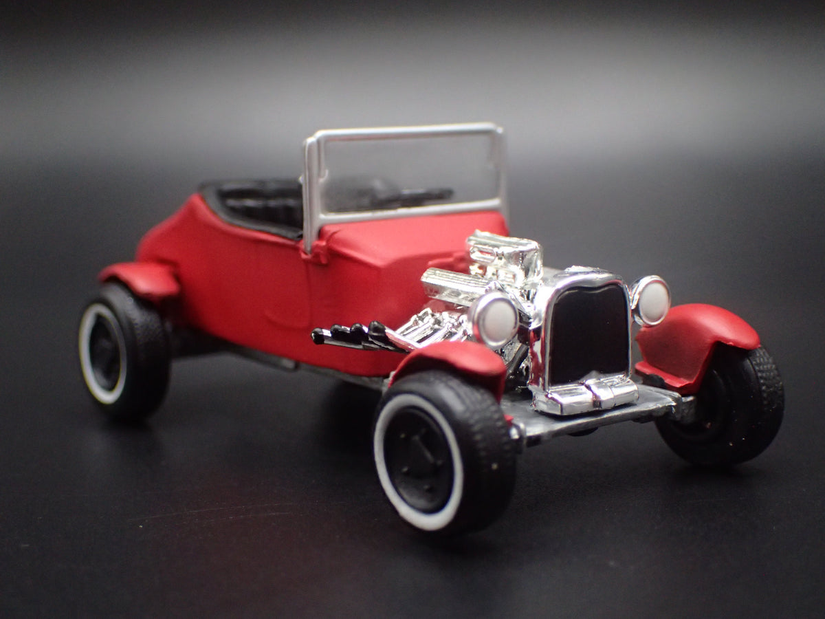 1927 27 FORD MODEL T ROADSTER HOT ROD 1:64 SCALE COLLECTIBLE DIORAMA DIECAST MODEL CAR