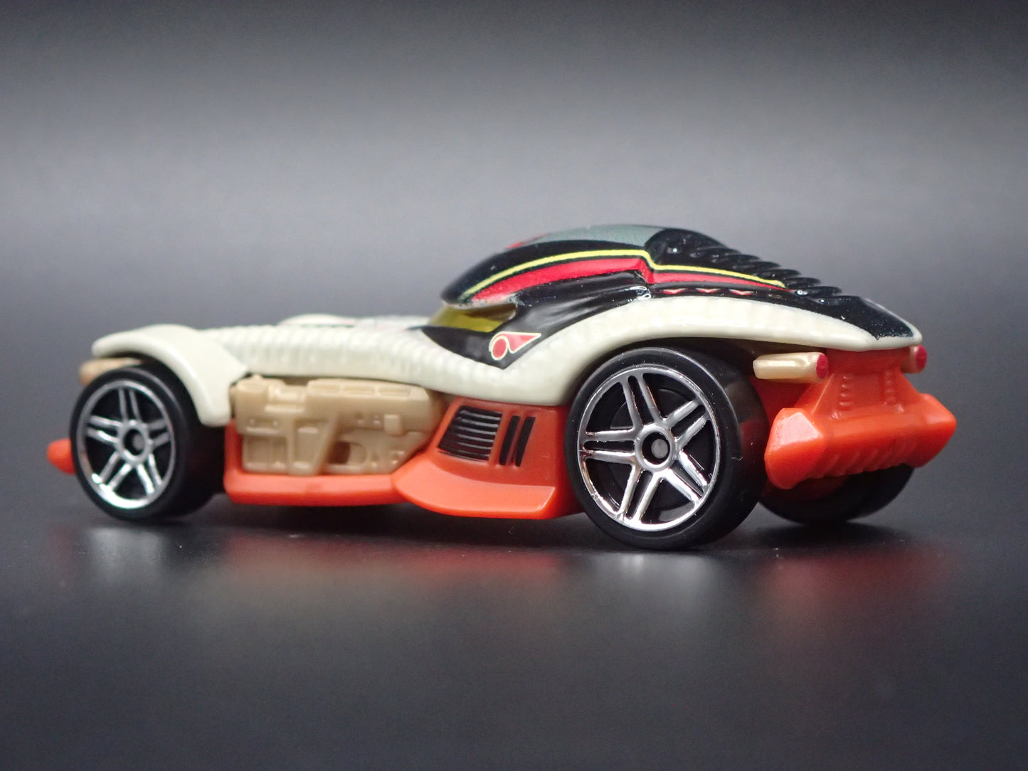 POE DAMERON STAR WARS 1/64 SCALE COLLECTIBLE DIORAMA DIECAST MODEL CAR