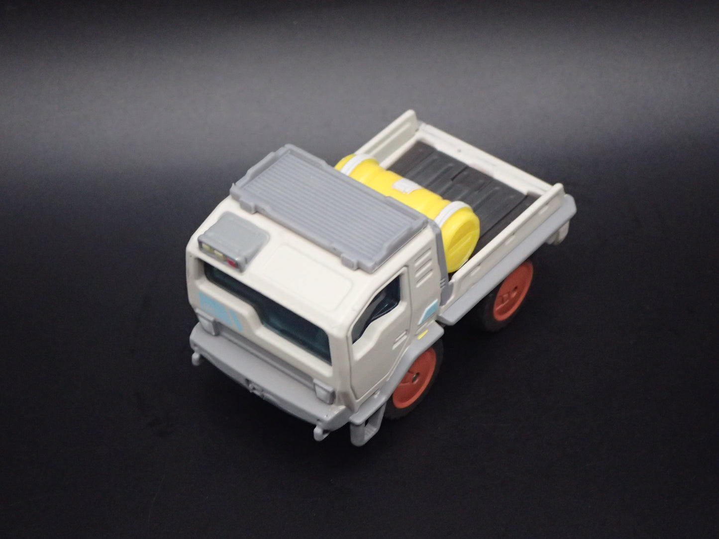 DISNEY PIXAR LIGHTYEAR BASE UTILITY VEHICLE 1/64 SCALE DIORAMA DIECAST MODEL CAR