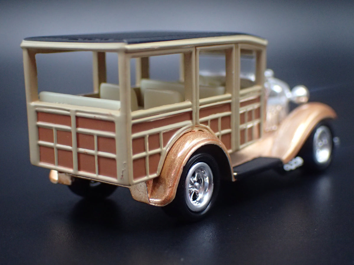 1931 31 FORD MODEL A WOODY WAGON BRONZE 1:64 SCALE LIMTED DIORAMA DIECAST MODEL CAR