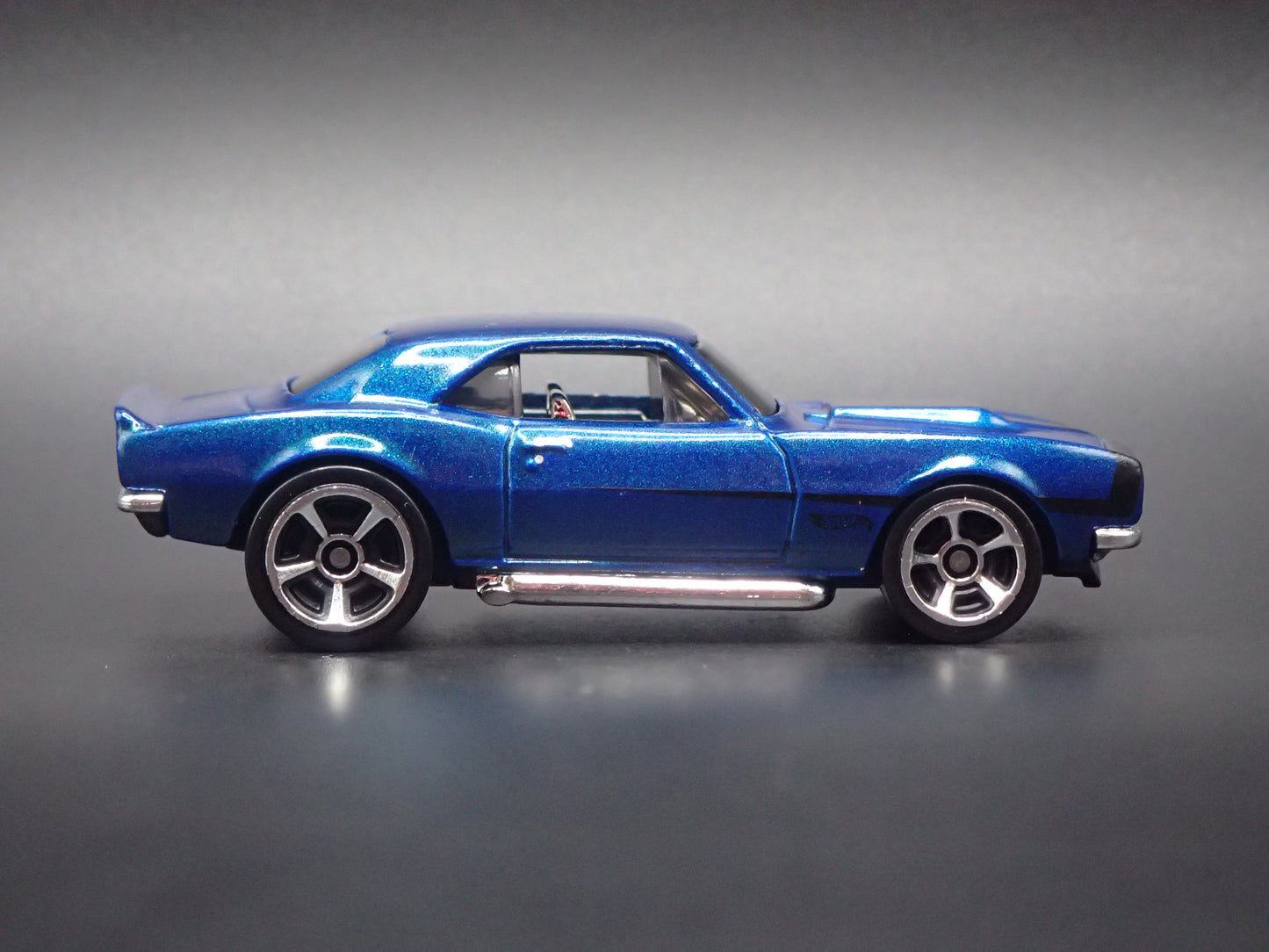 1967 67 CHEVY CHEVROLET CAMARO BLUE 1:64 SCALE COLLECTIBLE DIORAMA DIECAST MODEL CAR