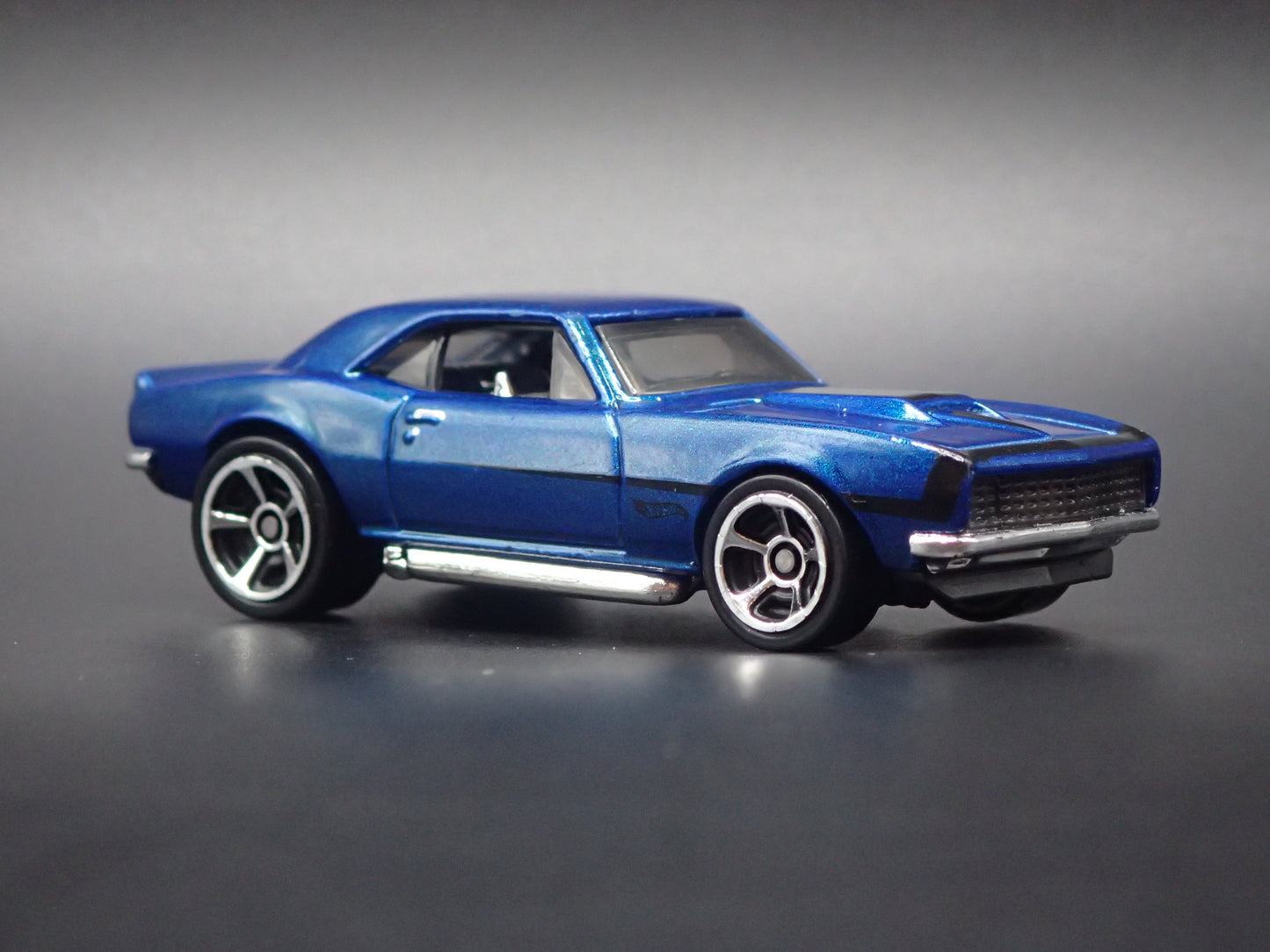 1967 67 CHEVY CHEVROLET CAMARO BLUE 1:64 SCALE COLLECTIBLE DIORAMA DIECAST MODEL CAR