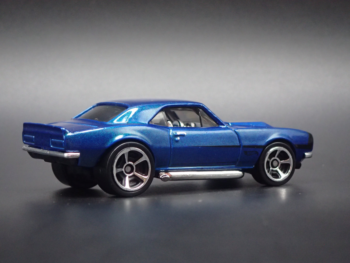 1967 67 CHEVY CHEVROLET CAMARO BLUE 1:64 SCALE COLLECTIBLE DIORAMA DIECAST MODEL CAR