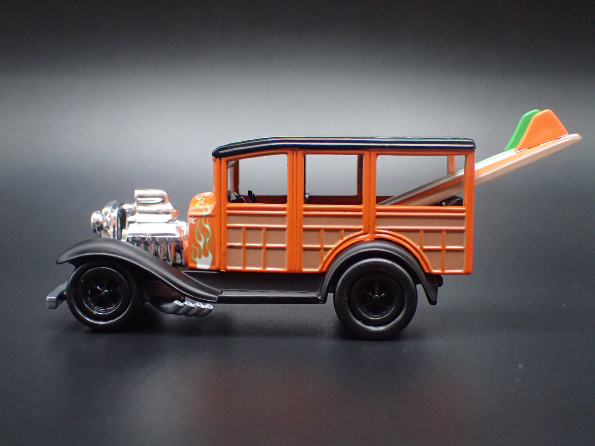 1931 31 FORD MODEL A WOODY WAGON BLACK 1:64 SCALE LIMTED DIORAMA DIECAST MODEL CAR