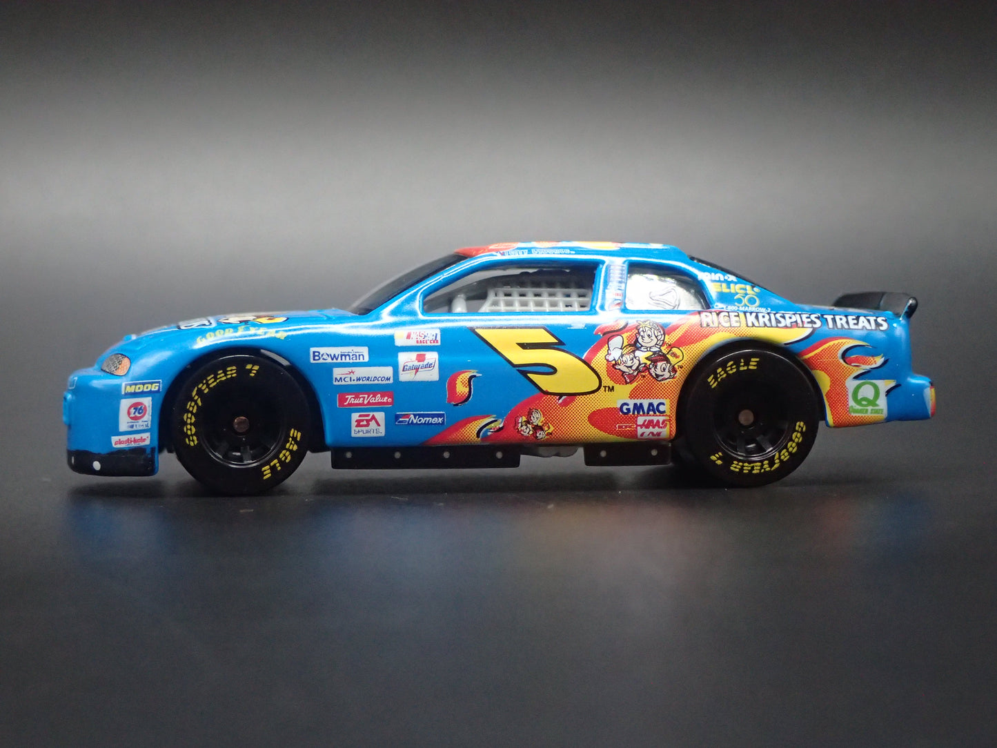 1999 CHEVY CHEVROLET MONTE CARLO 5 TERRY LABONTE NASCAR 1:64 SCALE DIECAST CAR
