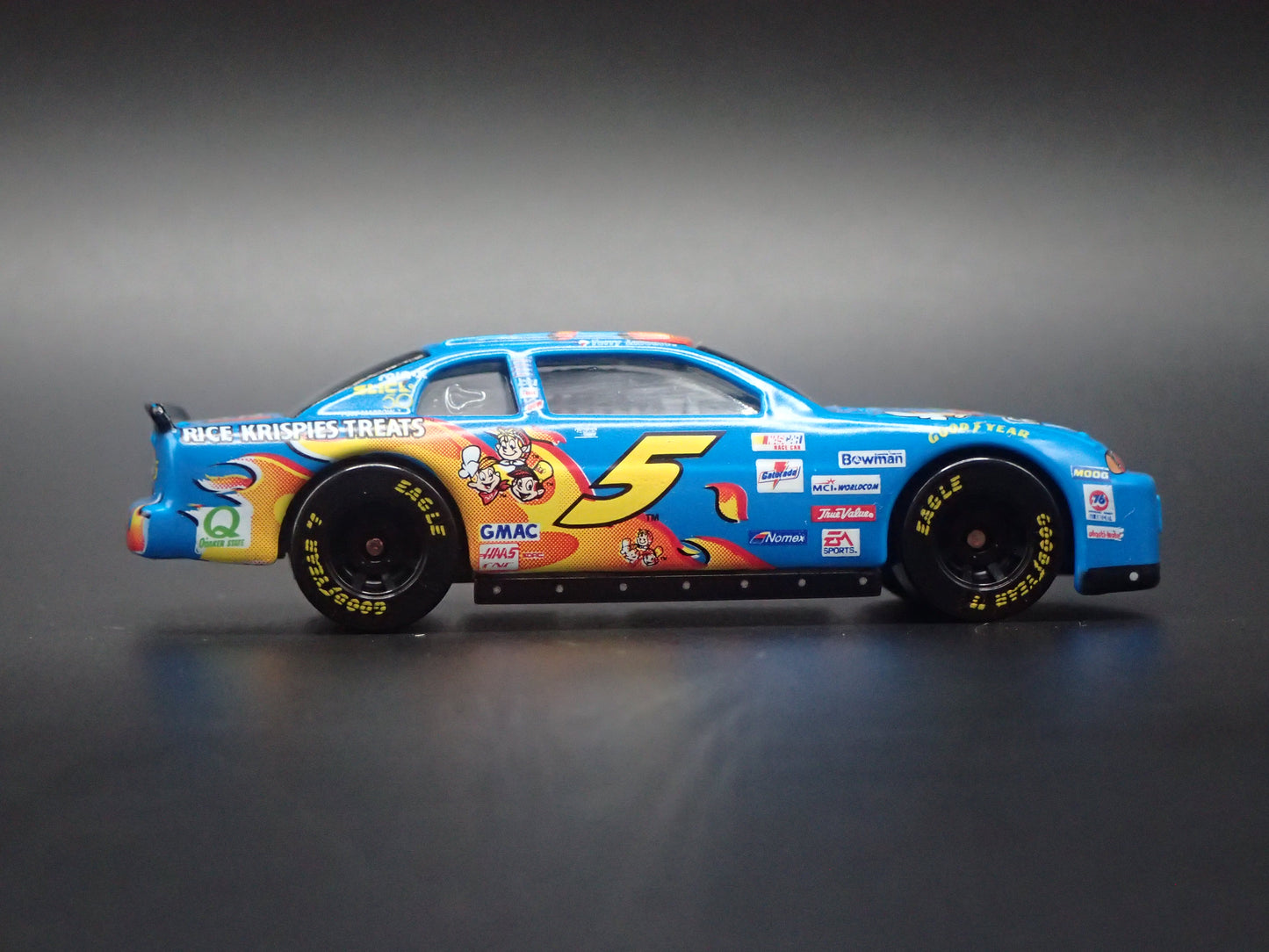 1999 CHEVY CHEVROLET MONTE CARLO 5 TERRY LABONTE NASCAR 1:64 SCALE DIECAST CAR