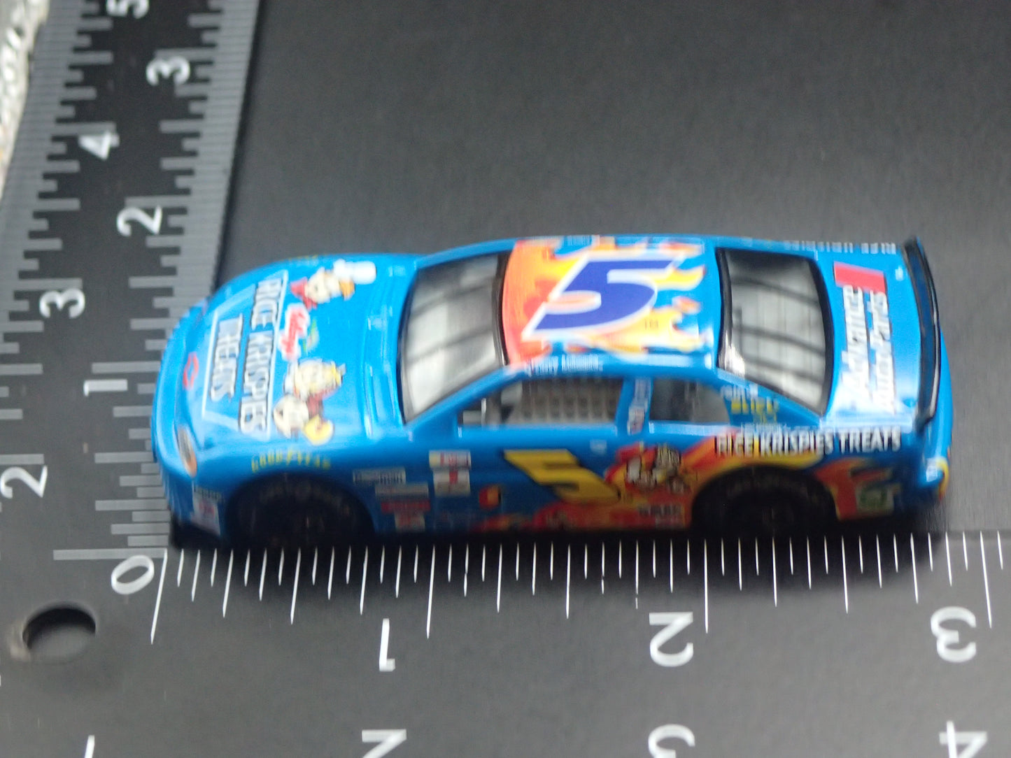1999 CHEVY CHEVROLET MONTE CARLO 5 TERRY LABONTE NASCAR 1:64 SCALE DIECAST CAR
