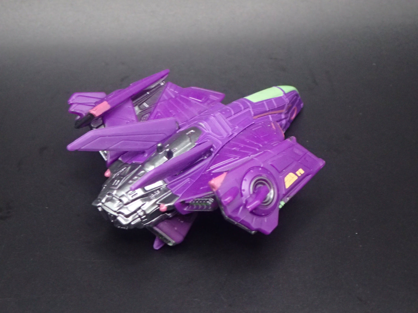 DISNEY PIXAR LIGHTYEAR ZURG FIGHTER SPACESHIP 1/64 SCALE DIORAMA DIECAST MODEL CAR
