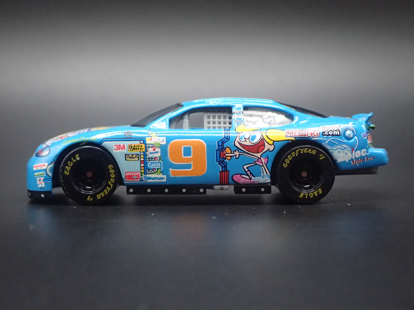 1999 99 FORD TAURUS 9 JERRY NADEAU NASCAR 1/64 SCALE DIECAST MODEL CAR