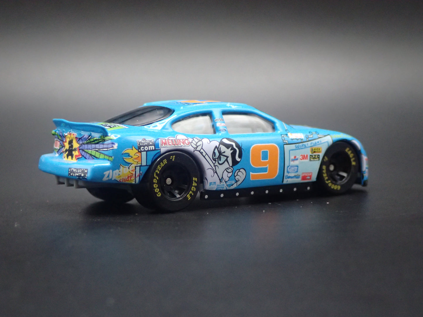 1999 99 FORD TAURUS 9 JERRY NADEAU NASCAR 1/64 SCALE DIECAST MODEL CAR