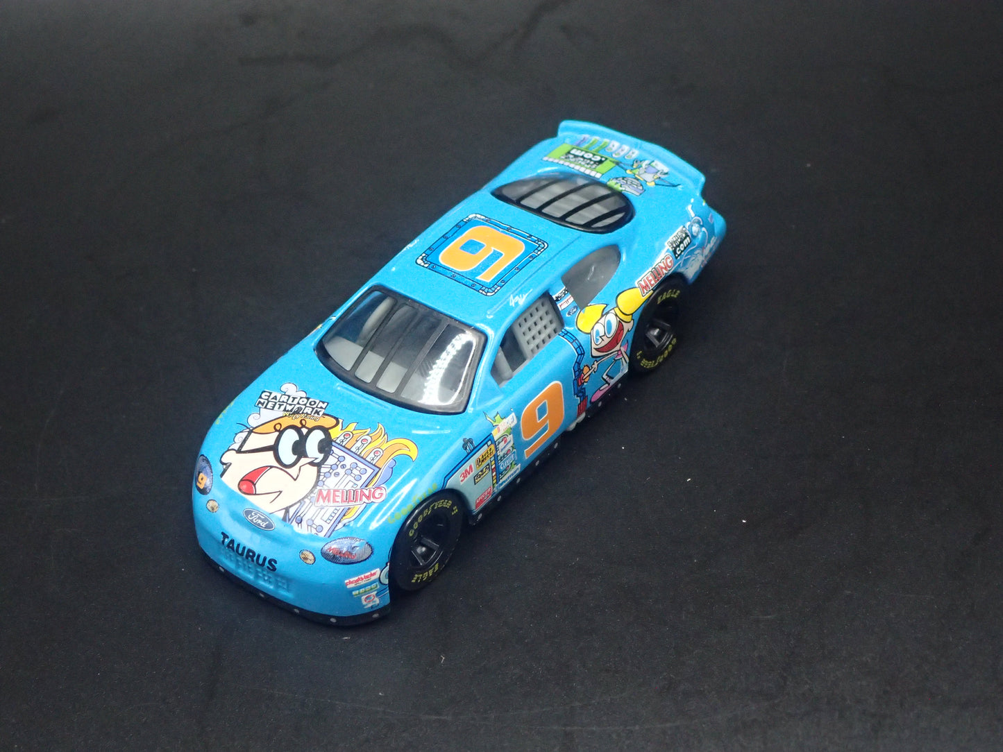 1999 99 FORD TAURUS 9 JERRY NADEAU NASCAR 1/64 SCALE DIECAST MODEL CAR