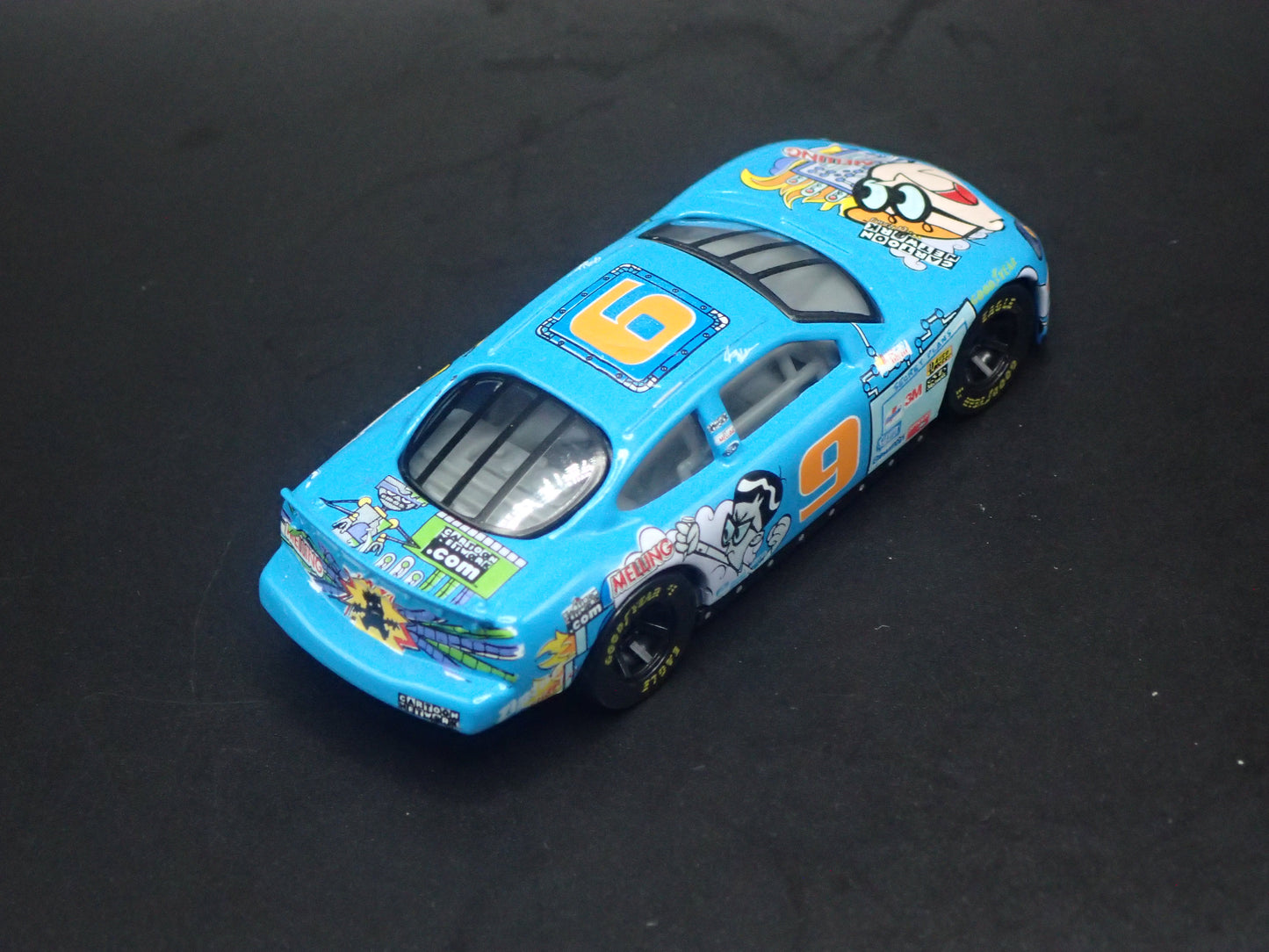 1999 99 FORD TAURUS 9 JERRY NADEAU NASCAR 1/64 SCALE DIECAST MODEL CAR