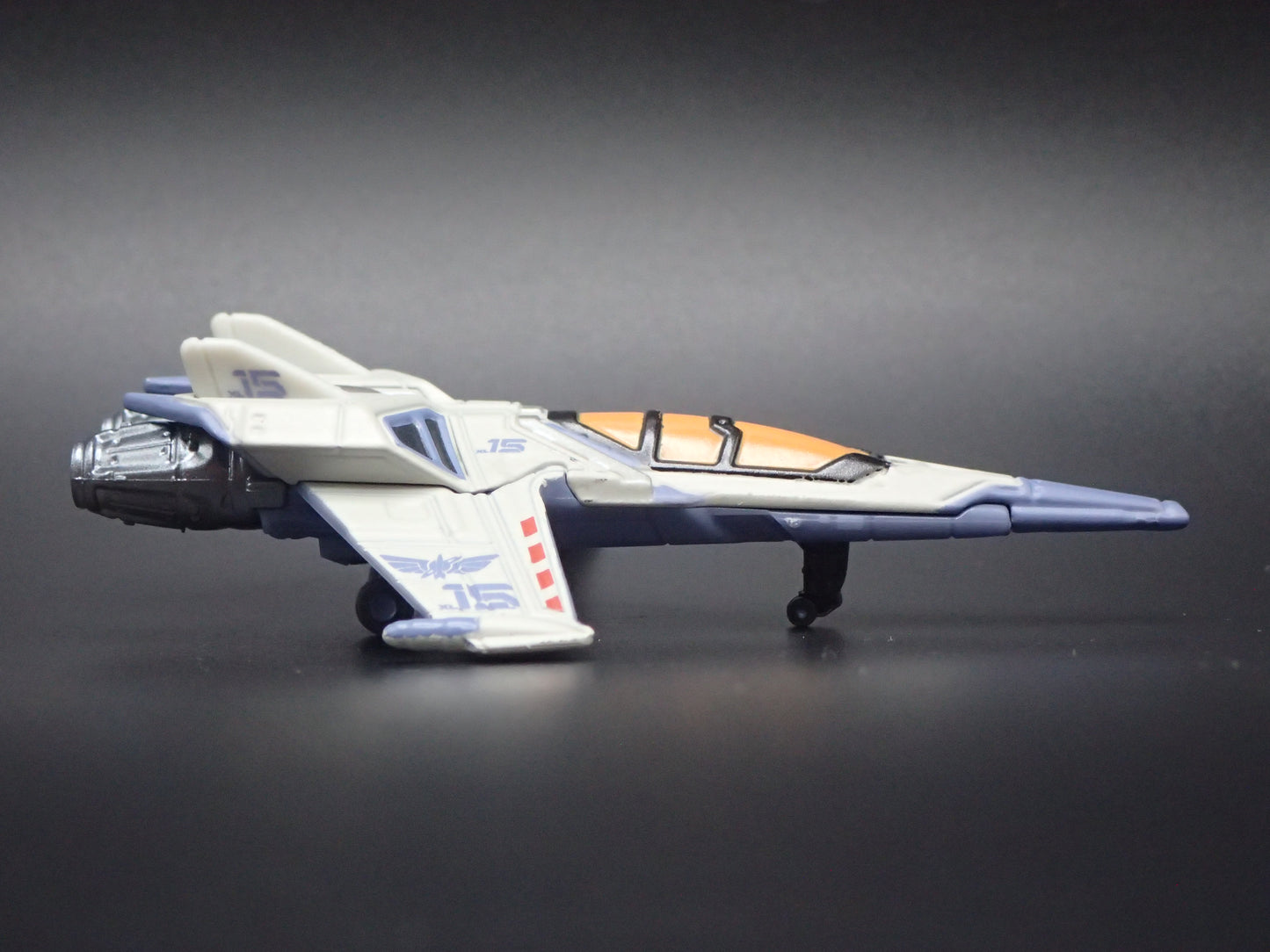 DISNEY PIXAR LIGHTYEAR XL-15 SPACESHIP 1/64 SCALE DIORAMA DIECAST MODEL CAR