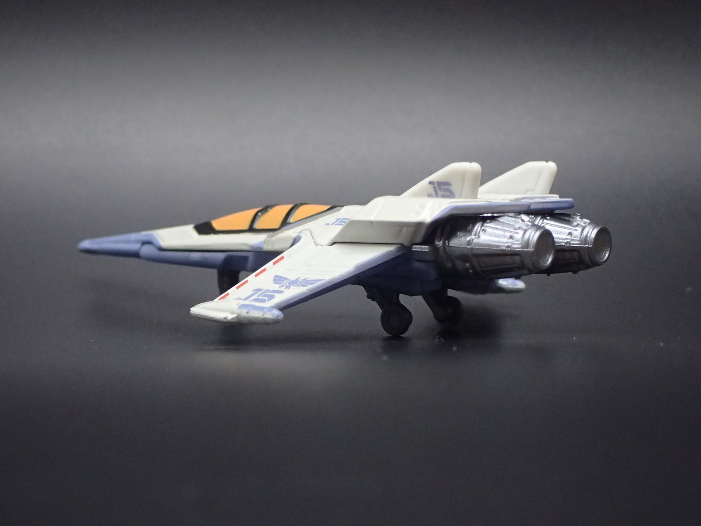 DISNEY PIXAR LIGHTYEAR XL-15 SPACESHIP 1/64 SCALE DIORAMA DIECAST MODEL CAR