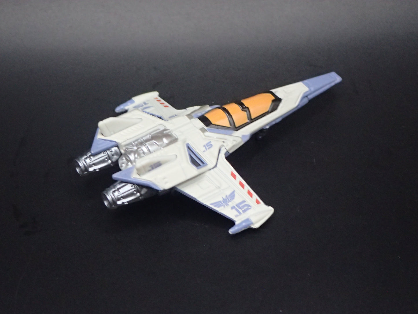 DISNEY PIXAR LIGHTYEAR XL-15 SPACESHIP 1/64 SCALE DIORAMA DIECAST MODEL CAR