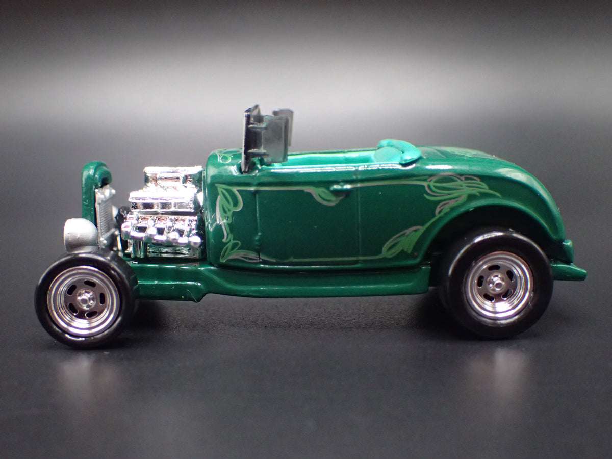 1932 32 FORD HIBOY HOT ROD GREEN 1/64 SCALE COLLECTIBLE DIECAST MODEL CAR