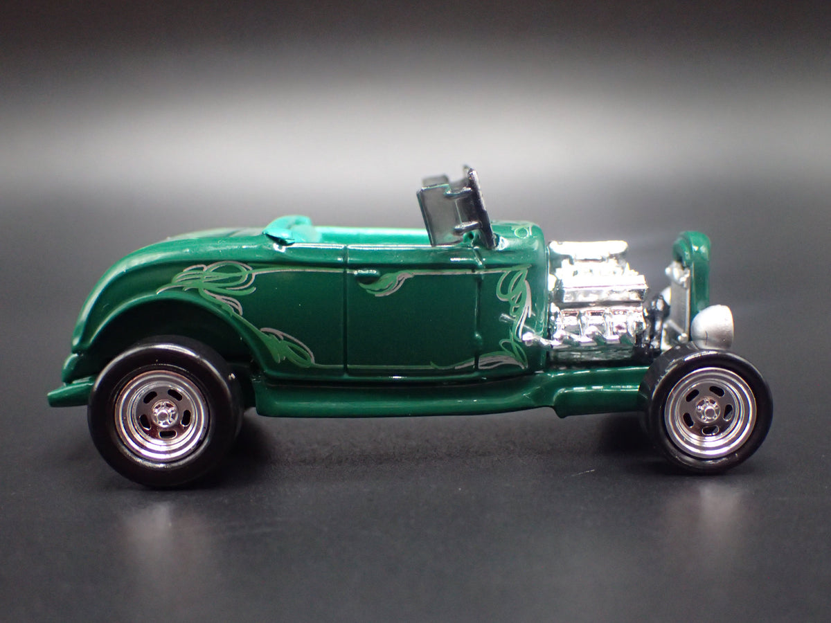 1932 32 FORD HIBOY HOT ROD GREEN 1/64 SCALE COLLECTIBLE DIECAST MODEL CAR
