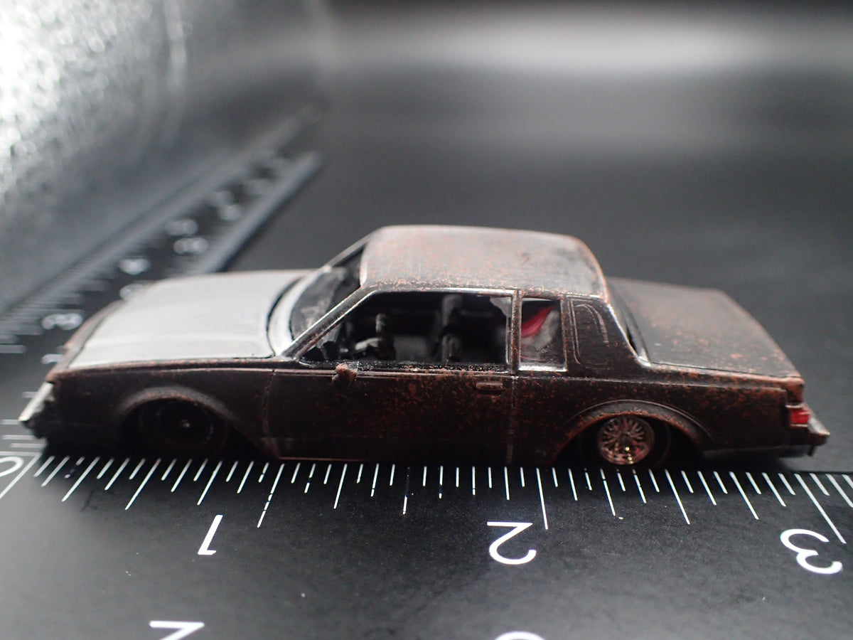 1987 87 BUICK REGAL LIMITED LOWRIDER BARN FIND 1:64 SCALE  DIECAST MODEL CAR