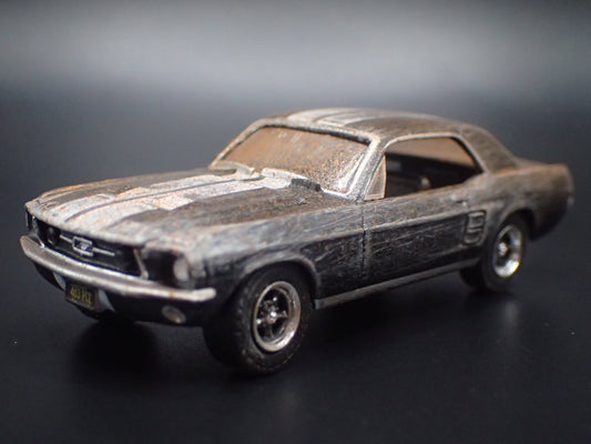1967 67 FORD MUSTANG COUPE CUSTOM BARN FIND 1:64 SCALE DIORAMA DIECAST MODEL CAR