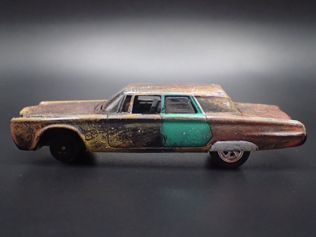 1966 66 CHRSYLER IMPERIAL GREEN HORNET BLACK BEAUTY BARN FIND 1/64 DIECAST CAR