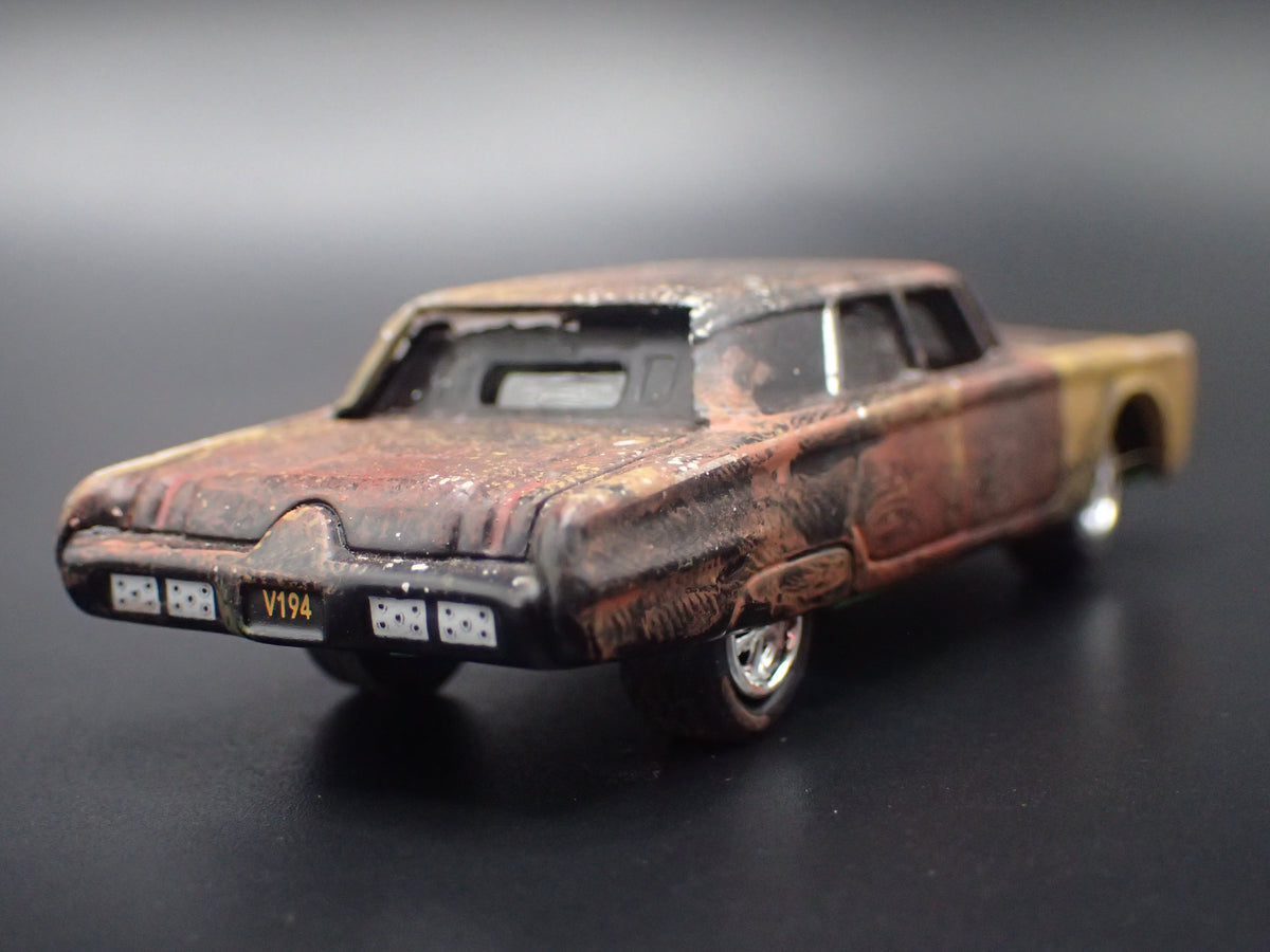 1966 66 CHRSYLER IMPERIAL GREEN HORNET BLACK BEAUTY BARN FIND 1/64 DIECAST CAR