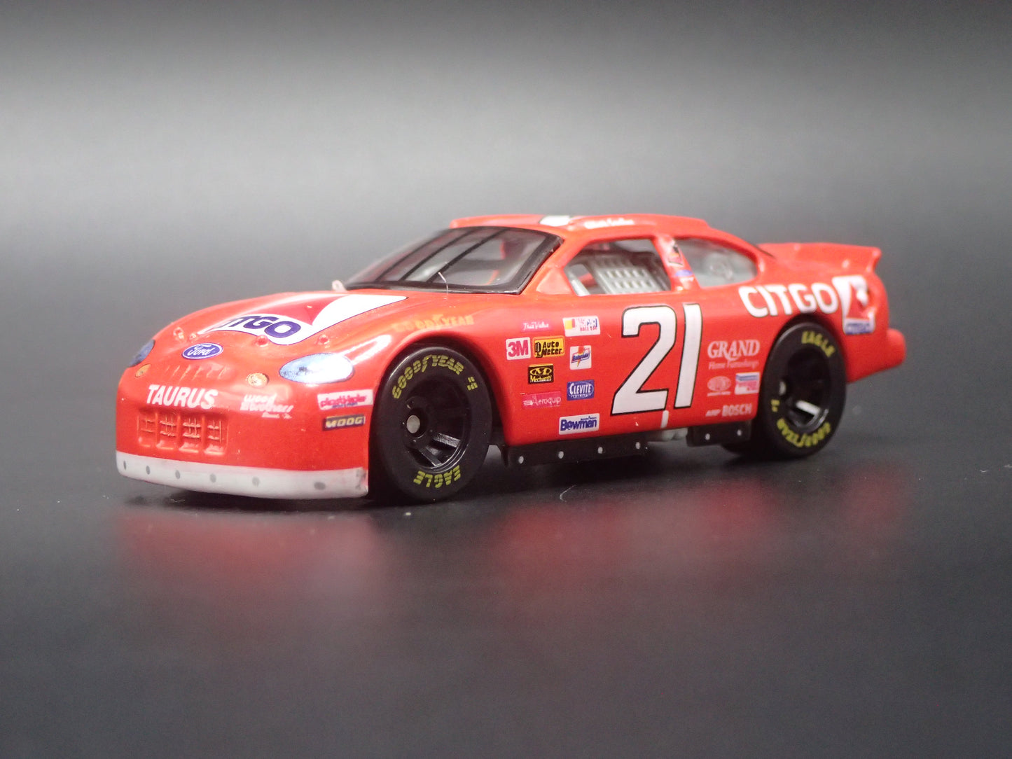 1999 99 FORD TAURUS 21 ELLIOT SADLER NASCAR 1/64 SCALE DIECAST MODEL CAR