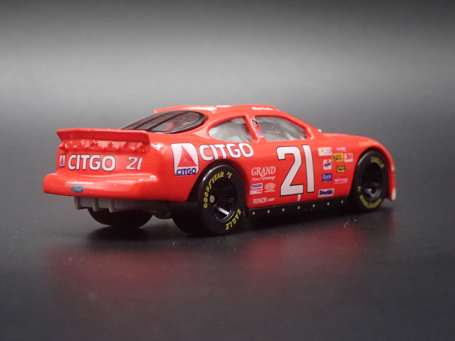 1999 99 FORD TAURUS 21 ELLIOT SADLER NASCAR 1/64 SCALE DIECAST MODEL CAR