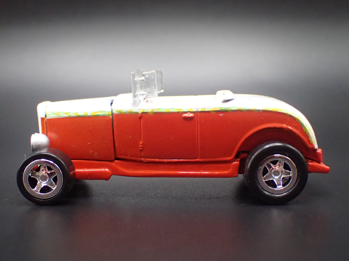 1932 32 FORD ROADSTER HOT ROD RED 1:64 SCALE DIORAMA DIECAST MODEL CAR