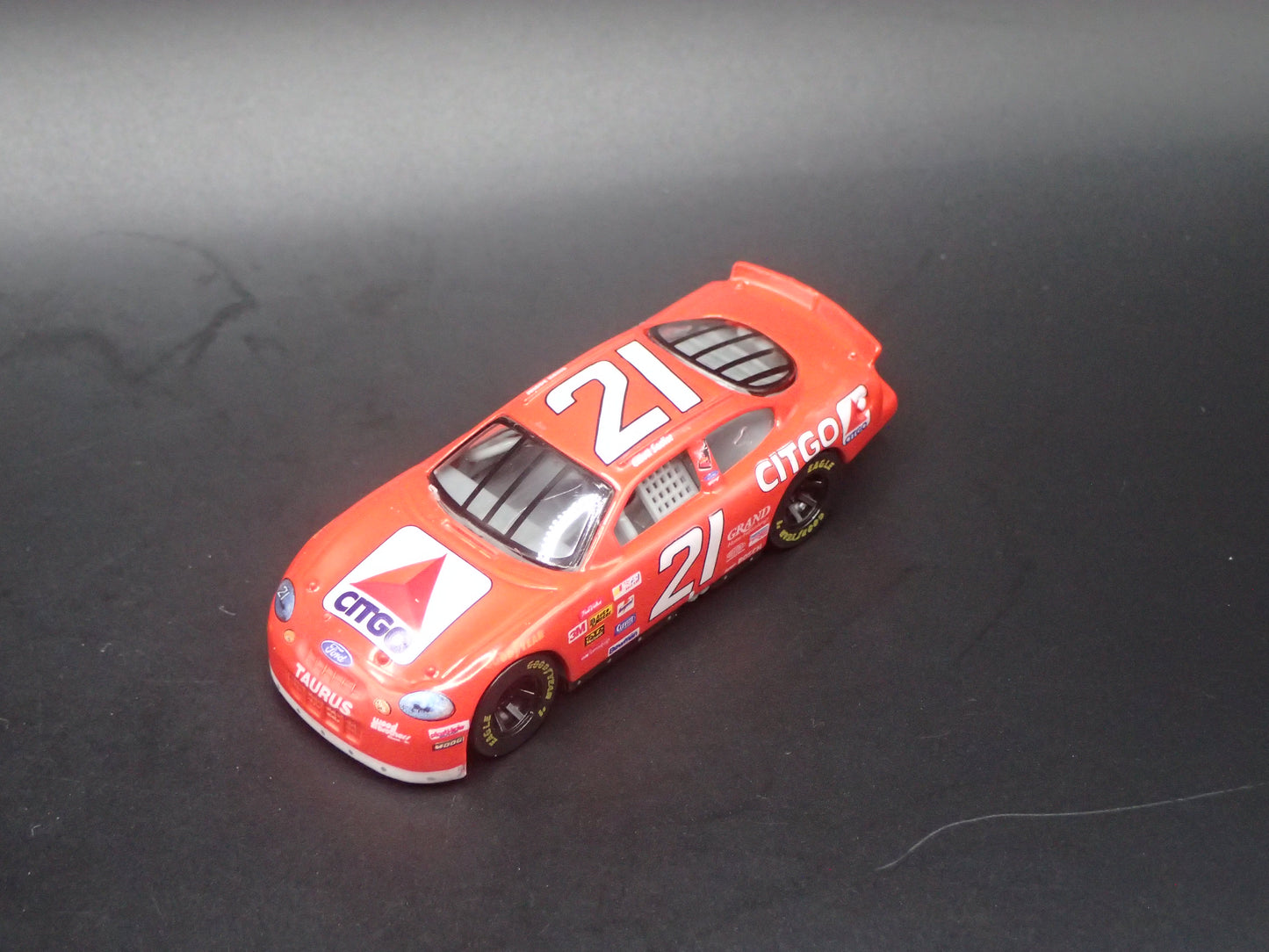 1999 99 FORD TAURUS 21 ELLIOT SADLER NASCAR 1/64 SCALE DIECAST MODEL CAR