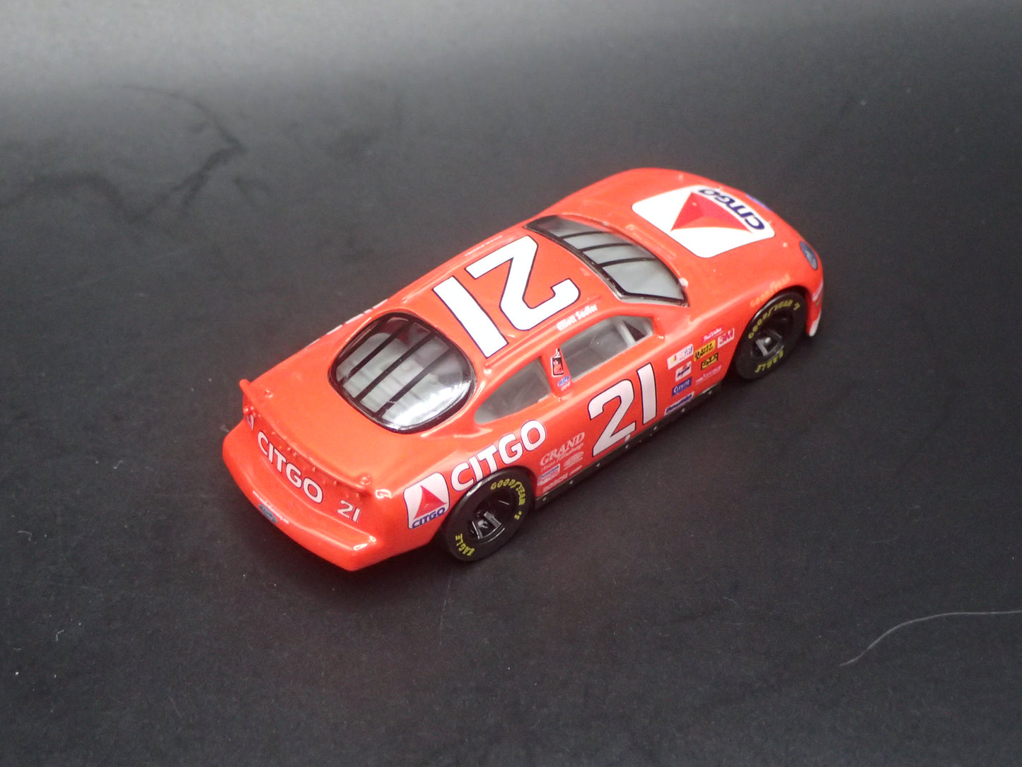 1999 99 FORD TAURUS 21 ELLIOT SADLER NASCAR 1/64 SCALE DIECAST MODEL CAR