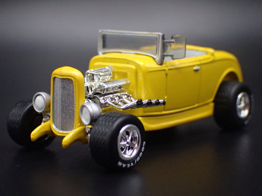 1932 32 FORD ROADSTER HOT ROD YELLOW 1:64 SCALE DIORAMA DIECAST MODEL CAR