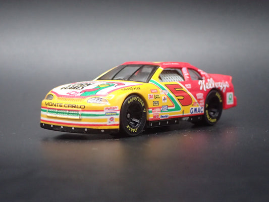 1999 CHEVY CHEVROLET MONTE CARLO 5 TERRY LABONTE NASCAR 1:64 SCALE DIECAST CAR