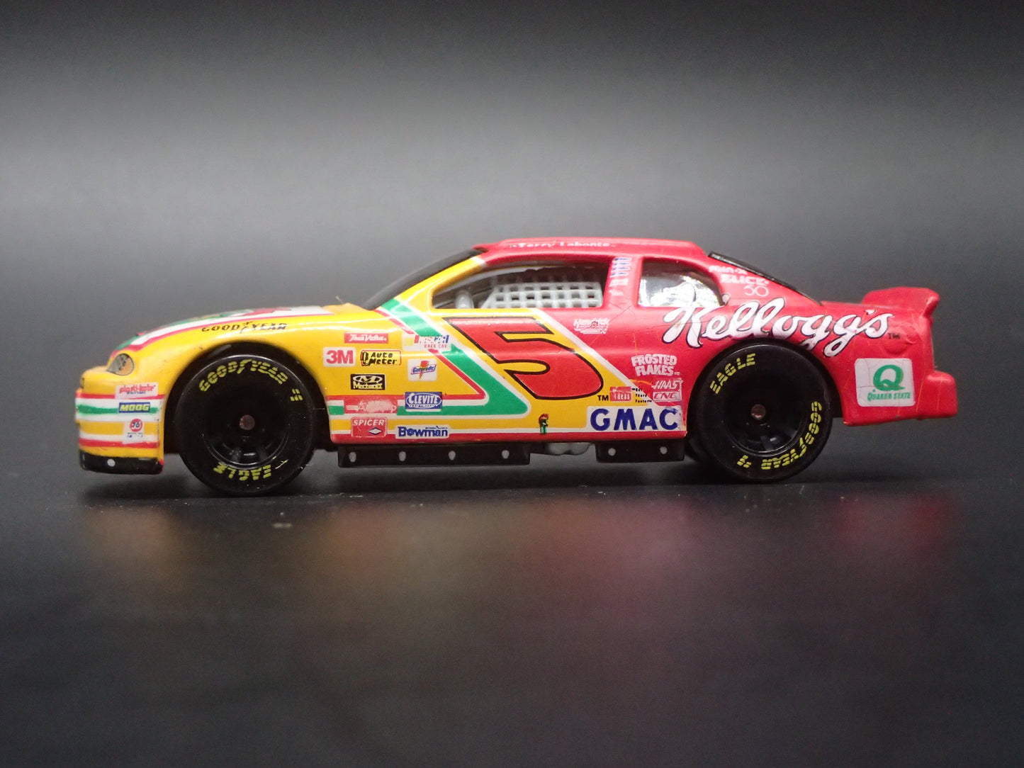 1999 CHEVY CHEVROLET MONTE CARLO 5 TERRY LABONTE NASCAR 1:64 SCALE DIECAST CAR