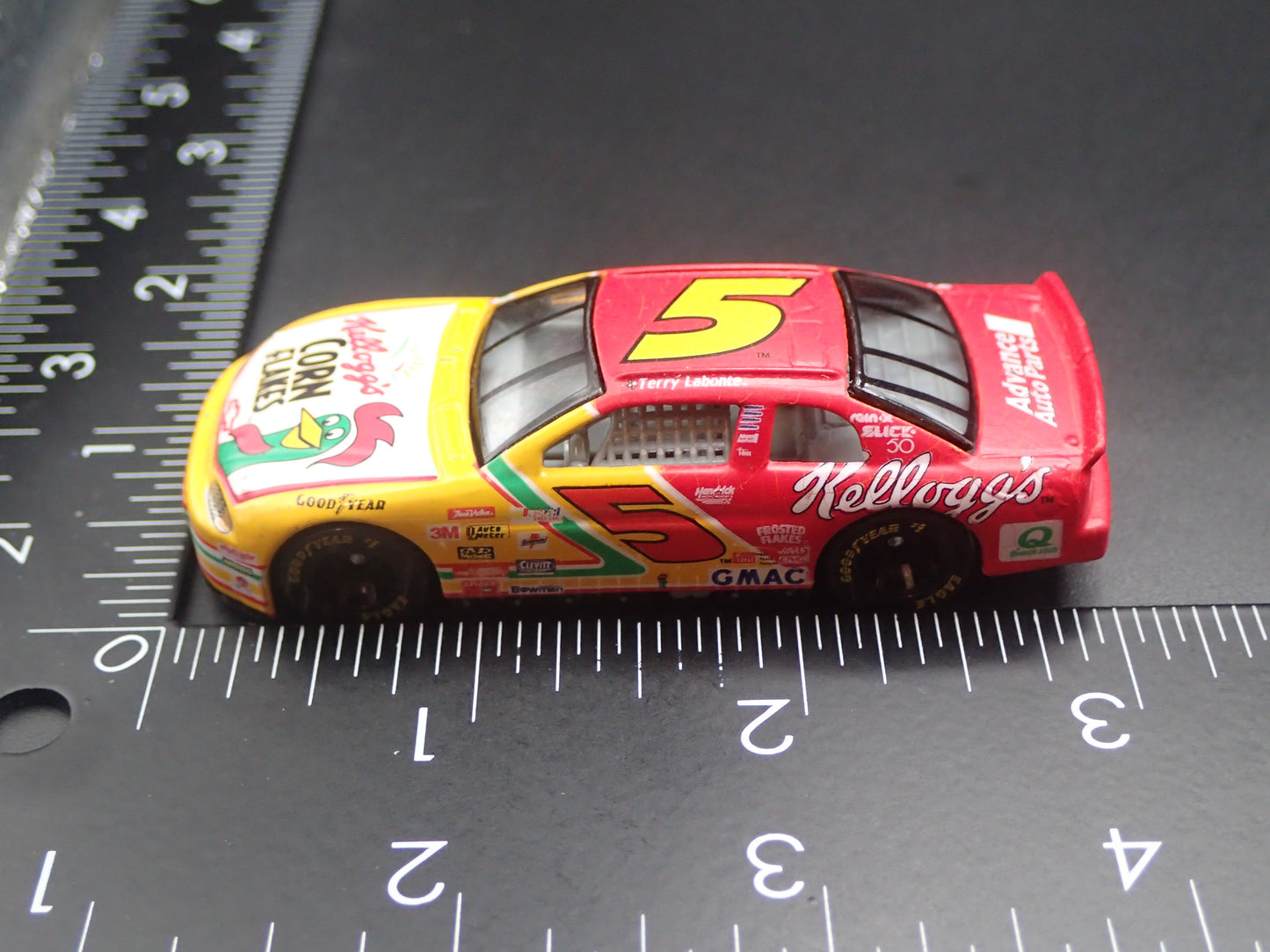 1999 CHEVY CHEVROLET MONTE CARLO 5 TERRY LABONTE NASCAR 1:64 SCALE DIECAST CAR