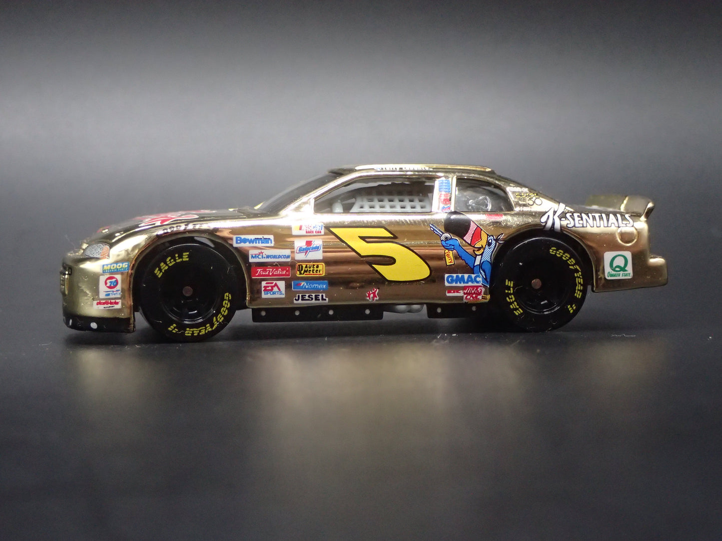 1999 CHEVY CHEVROLET MONTE CARLO 5 TERRY LABONTE NASCAR 1:64 SCALE DIECAST CAR