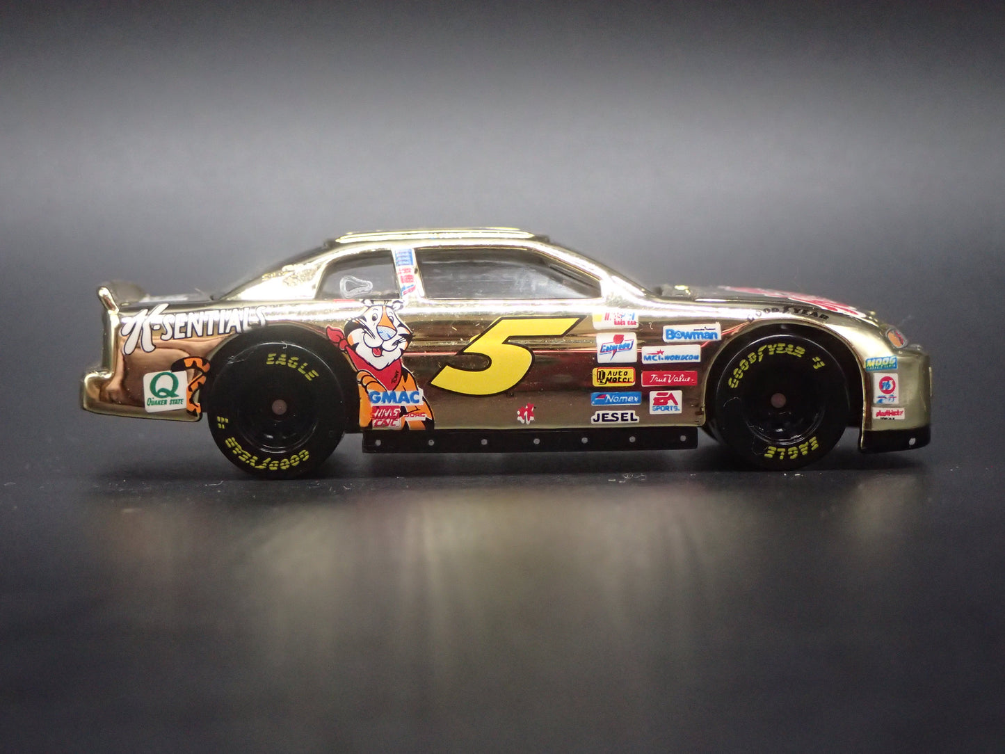 1999 CHEVY CHEVROLET MONTE CARLO 5 TERRY LABONTE NASCAR 1:64 SCALE DIECAST CAR