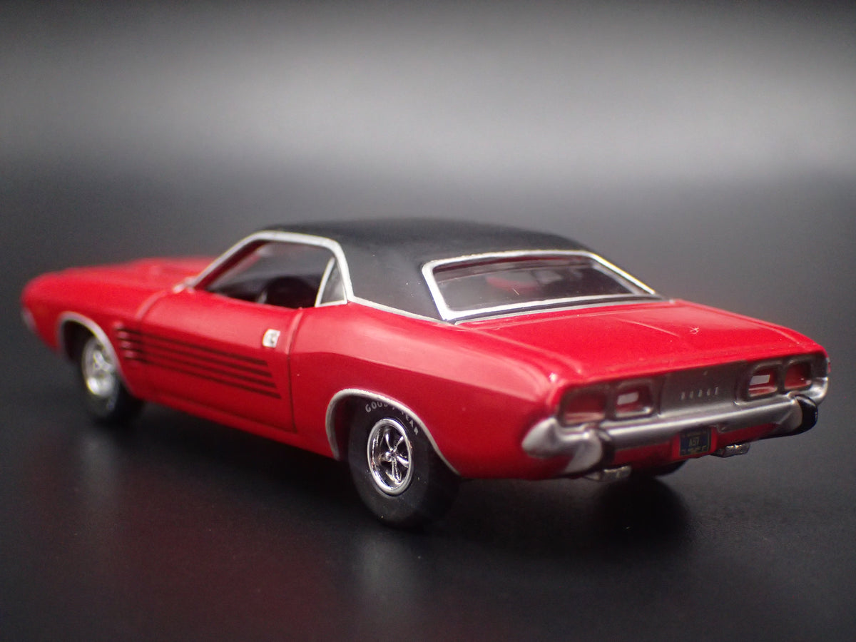 1974 74 DODGE CHALLENGER RALLYE 1/64 SCALE COLLECTIBLE DIORAMA DIECAST MODEL CAR