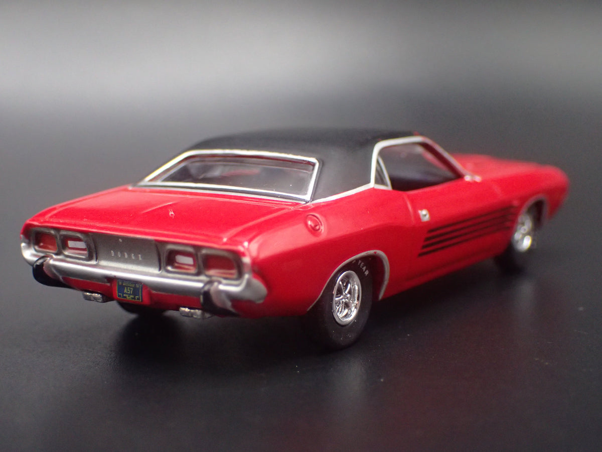 1974 74 DODGE CHALLENGER RALLYE 1/64 SCALE COLLECTIBLE DIORAMA DIECAST MODEL CAR