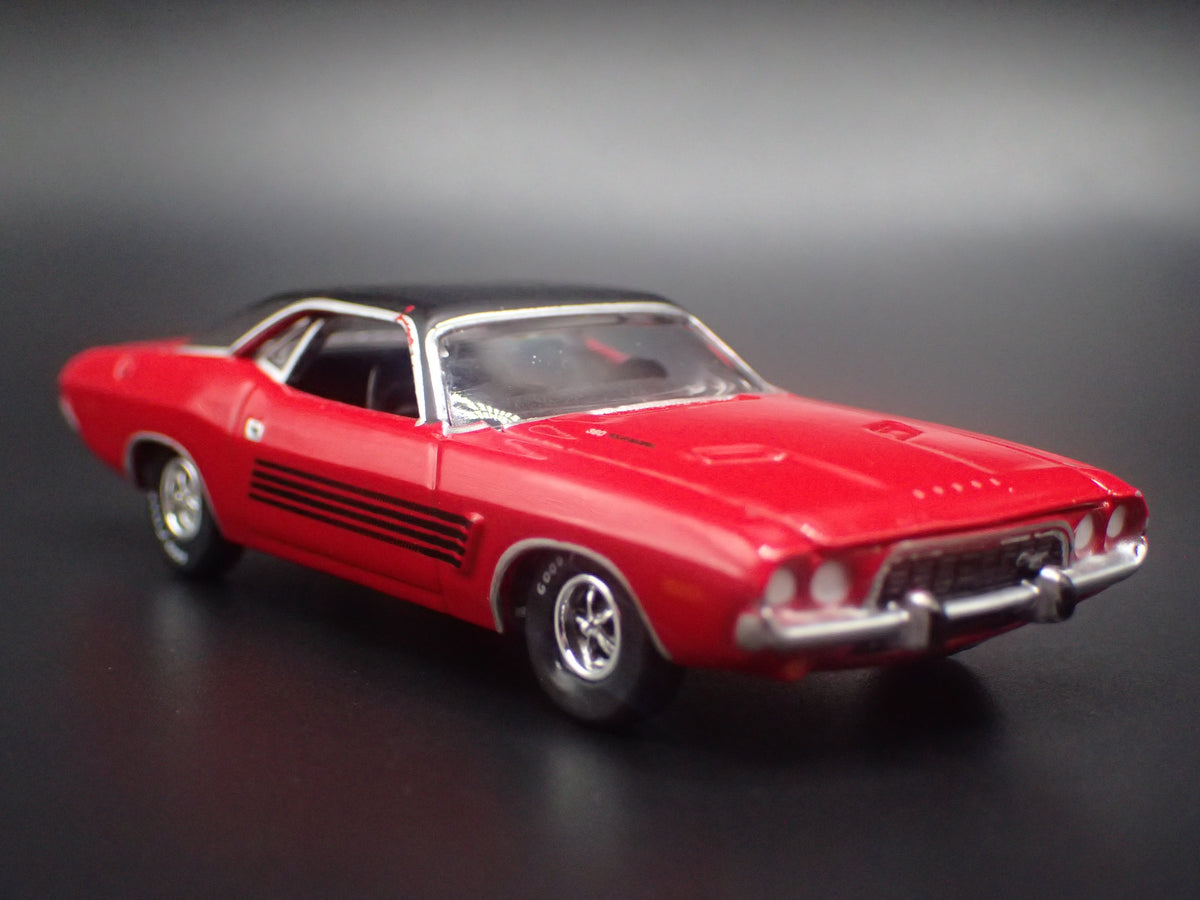 1974 74 DODGE CHALLENGER RALLYE 1/64 SCALE COLLECTIBLE DIORAMA DIECAST MODEL CAR