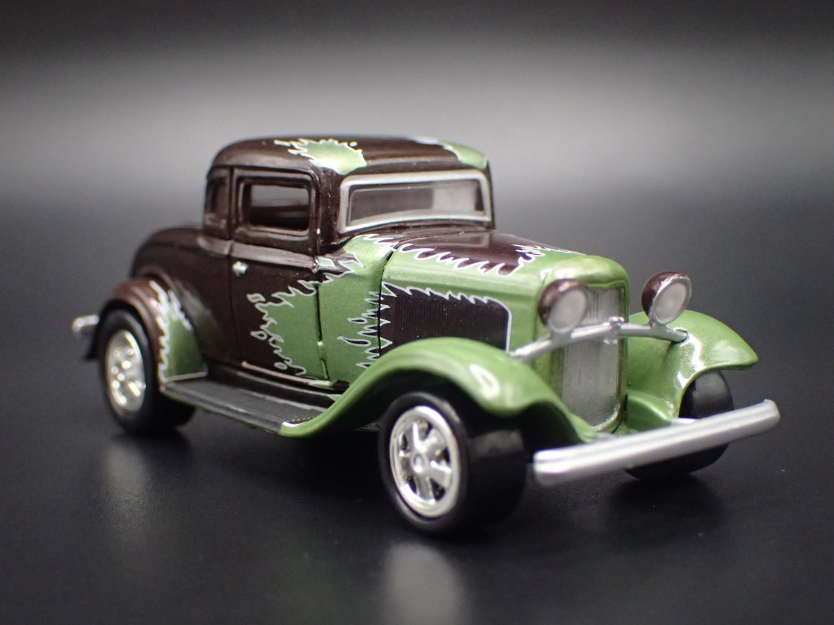1932 32 FORD COUPE HOT ROD 1:64 SCALE COLLECTIBLE DIORAMA DIECAST MODEL CAR