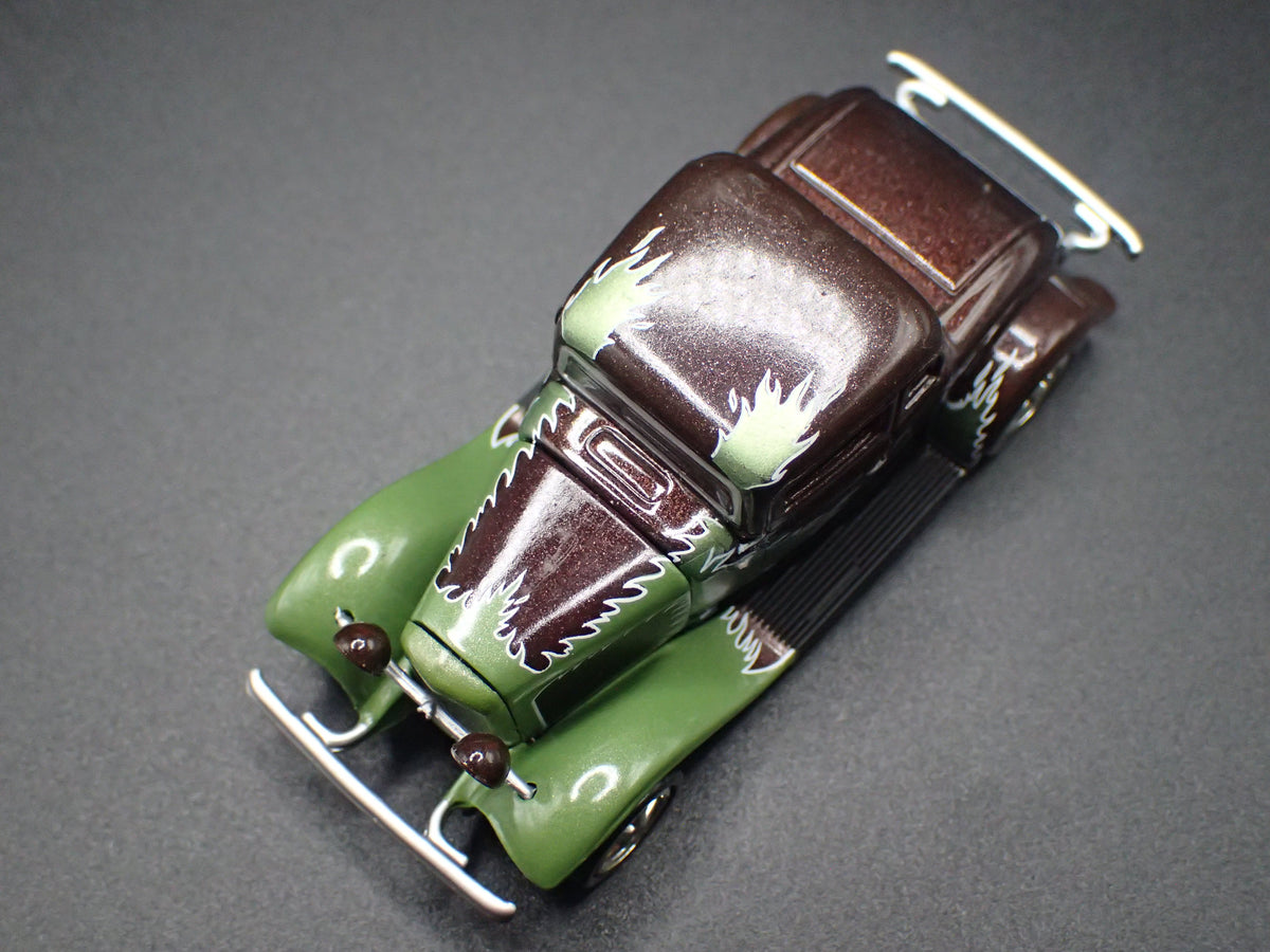 1932 32 FORD COUPE HOT ROD 1:64 SCALE COLLECTIBLE DIORAMA DIECAST MODEL CAR