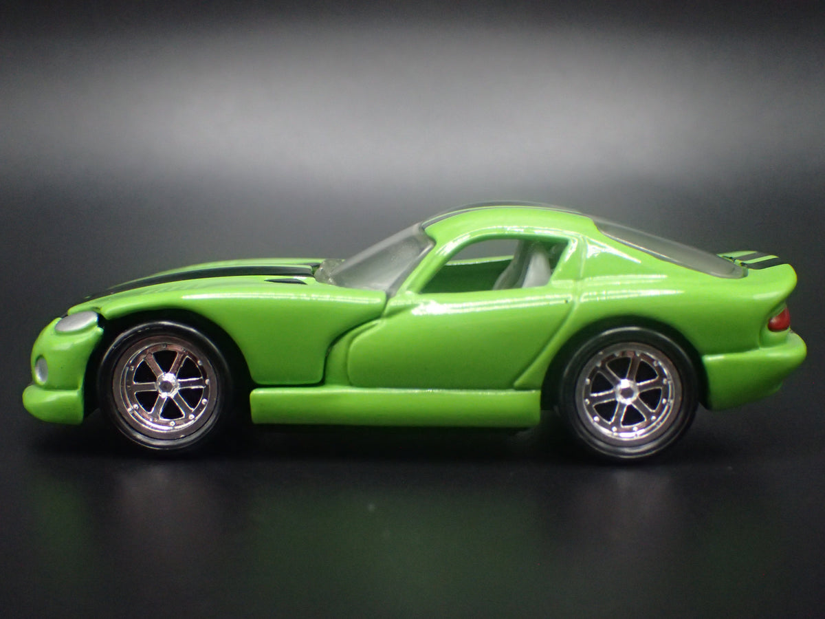 1996-2002 DODGE VIPER GTS GREEN 1:64 SCALE COLLECTIBLE DIECAST MODEL CAR